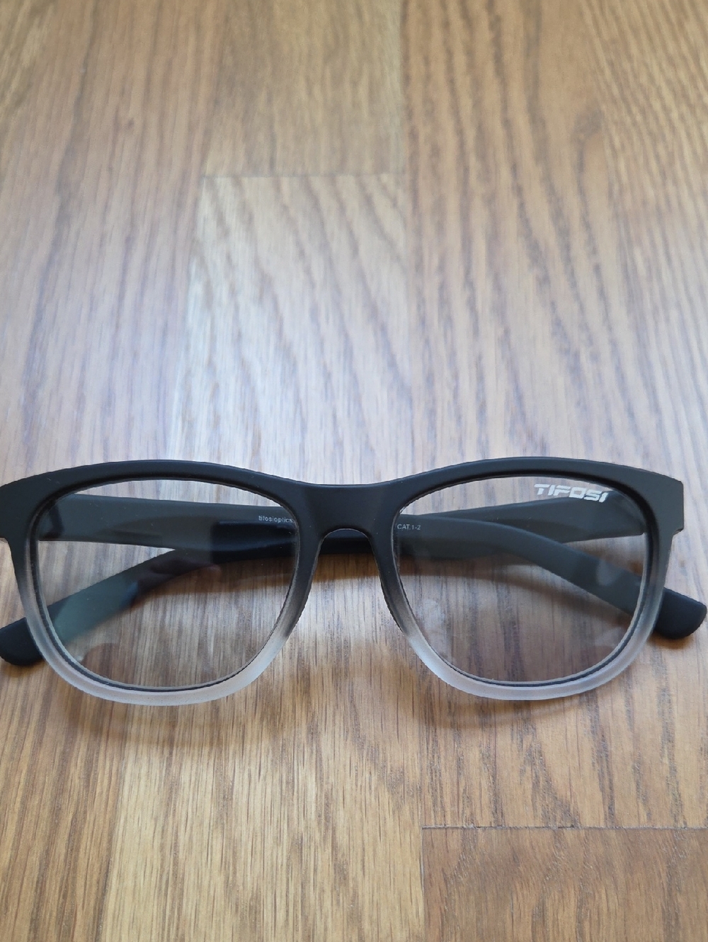 Tifosi Swank Sunglasses